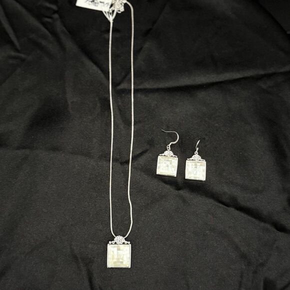 NEW Park Lane Mother-of-Pearl Mosaic Necklace & Earring Set - Picture 8 of 8